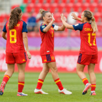 Centavo de gol - Foto: Arnau Martínez (@arnaumb16) Irune Dorado, Carla Julià y Elene Gurtubay celebran un gol con la selección española sub 20