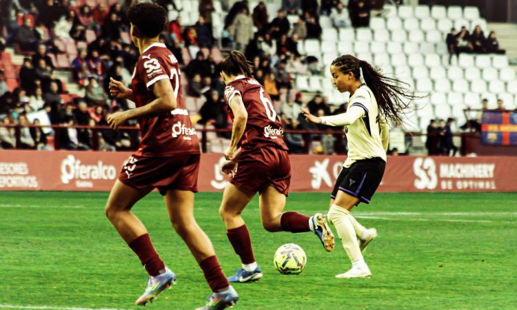 La jugadora del Barcelona Vicky López, durante un partido de Liga 2026 ante el DUX Logroño. Foto: Nerea (@patatraphoto)