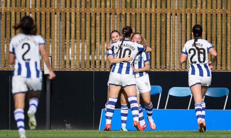 Las jugadoras de la Real Sociedad celebran un gol en la Liga F en 2026. Foto: Liga F