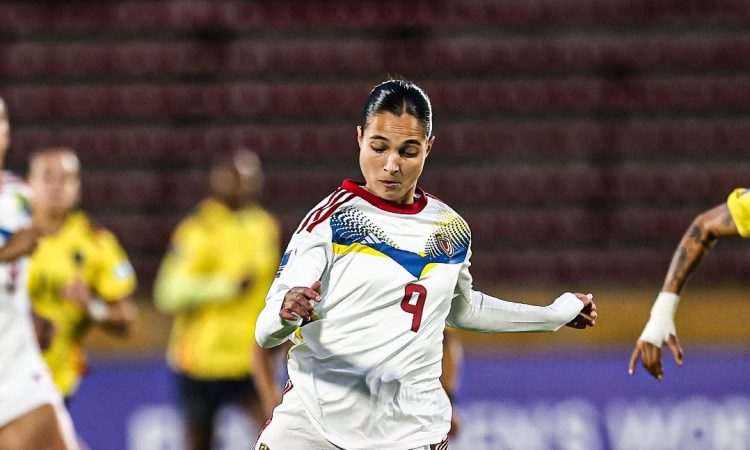 Deyna Castellanos - Venezuela