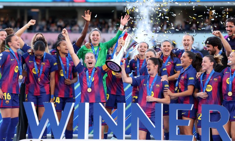 OSLO, NORWAY - MAY 23: Alexia Putellas and Marta Torrejon of FC Barcelona lift the UEFA Women's Champions League trophy with teammates after the teams victory in the UEFA Women's Champions League Final 2026 match between FC Barcelona and OL Lyonnes at Ullevaal Stadion on May 23, 2026 in Oslo, Norway. (Photo by Florencia Tan Jun - UEFA/UEFA via Getty Images)