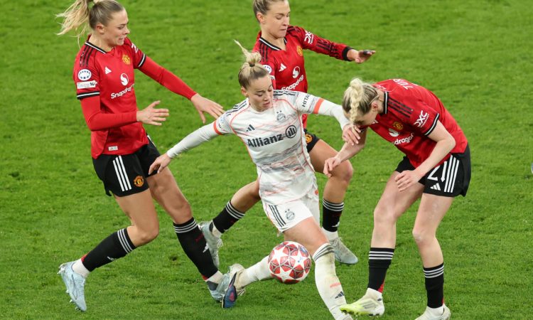 Giulia Gwinn Manchester United FC v FC Bayern München - UEFA Women's Champions League 2025/26 Quarter-finals First Leg