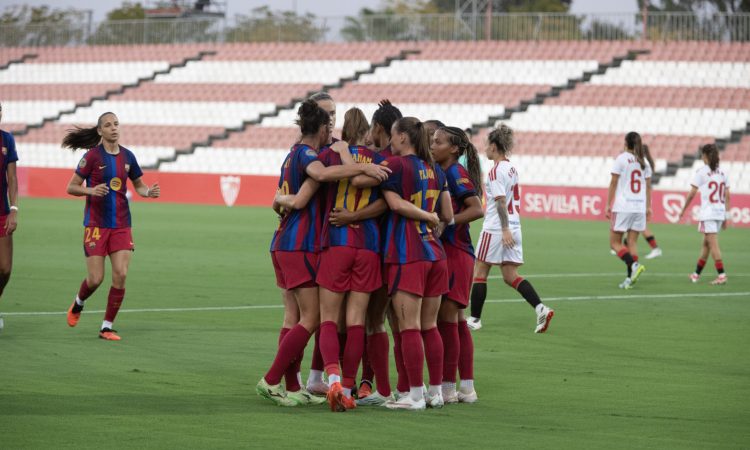 Las jugadoras del Barcelona celebran un gol de Brugts en la Liga 2026-27. Foto: Hugo Mesonero