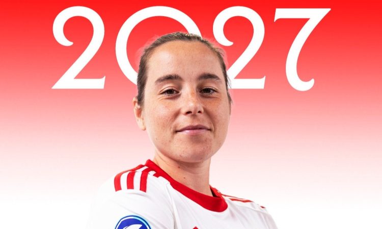Iris Arnáiz renueva con el Sevilla FC