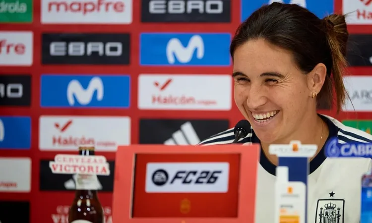 Mariona Caldentey en rueda de prensa