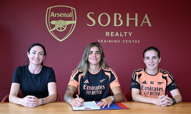 Misa ficha por el Arsenal FC Women