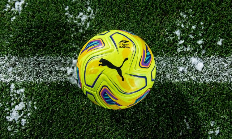 Puma y Liga F presentan el nuevo balón de invierno