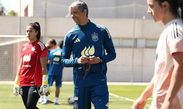 Lista de David Aznar para preparar el Campeonato de Europa