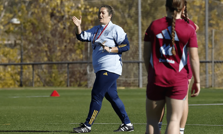 Mila Martínez entrenadora selección española sub-17