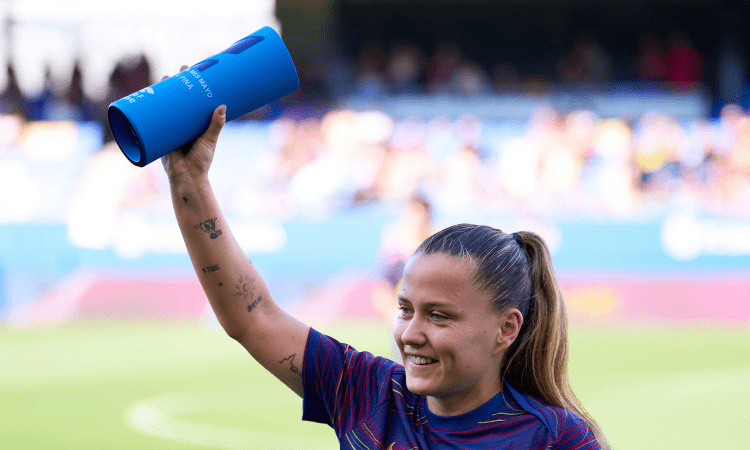 Claudia Pina gana en Liga F su segundo premio a mejor jugadora del mes
