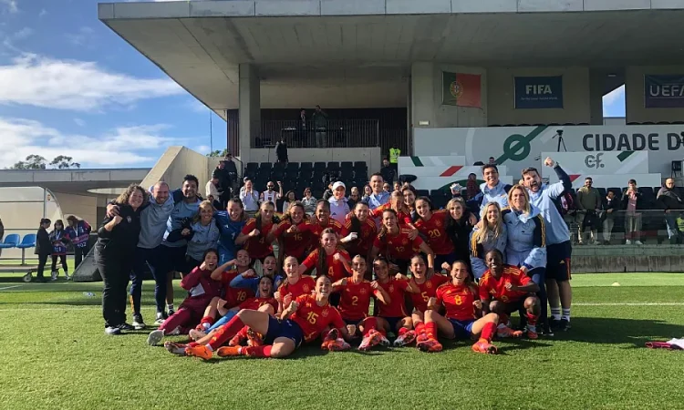 Un paso más cerca del Europeo (0-2)